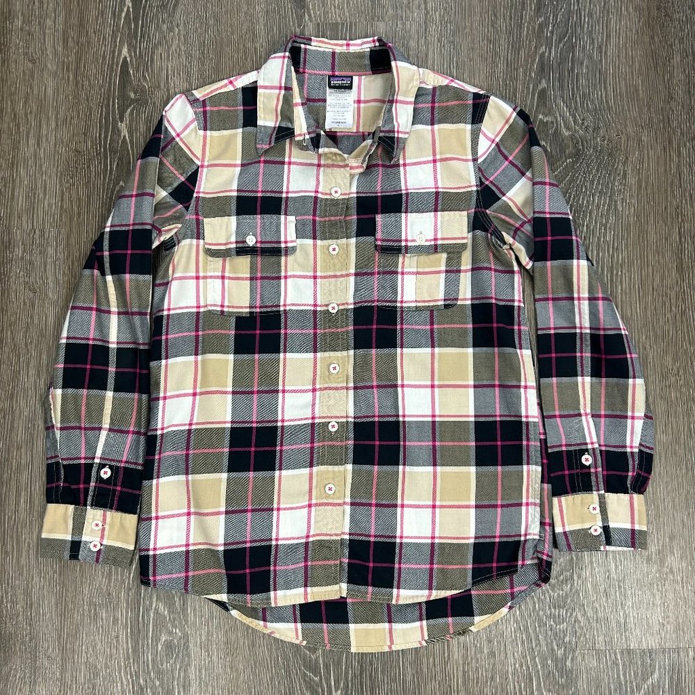 Patagonia Women's Long Sleeve Featherstone Shirt Pink/Black/Tan Plaid Size 4 EUC